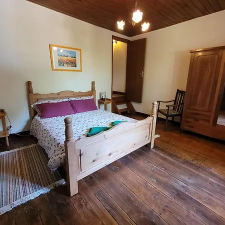 Vakantiehuis Charming And Spacious With Shared Pool Saint-Saud-Lacoussière