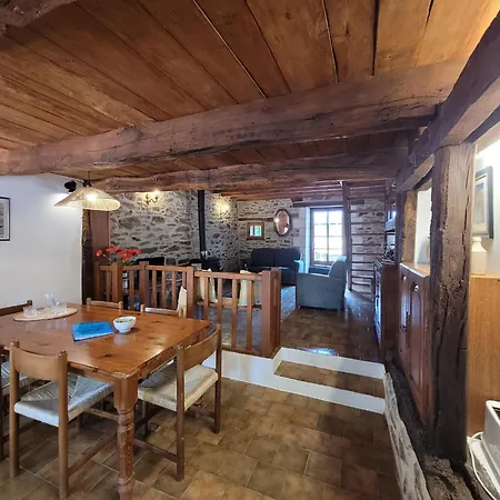 Charming And Spacious With Shared Pool * Saint-Saud-Lacoussière